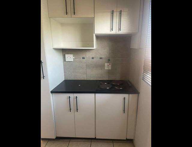 2 BEDROOM PROPERTY TO RENT IN LOTUS GARDENS